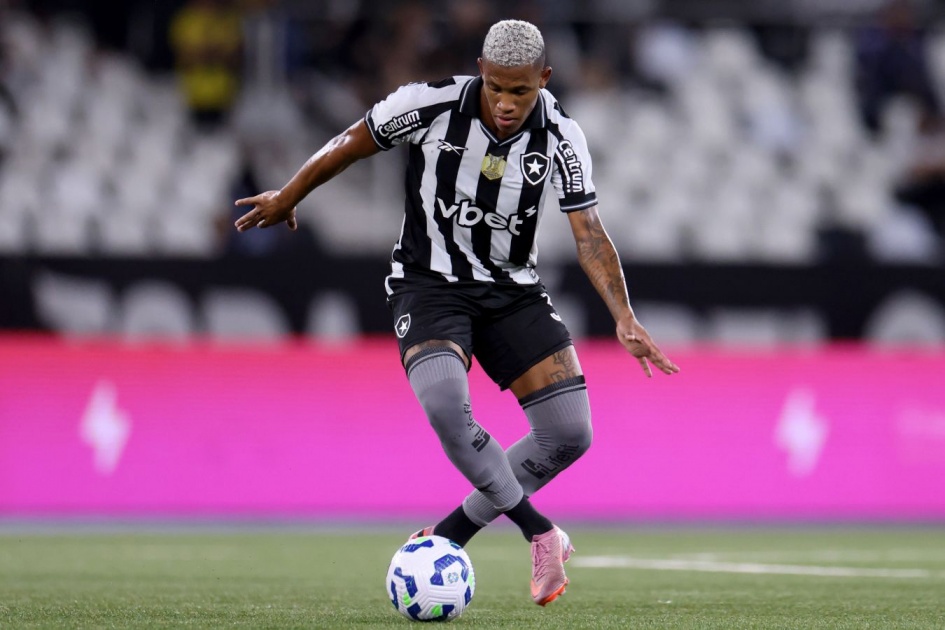 «Botafogo» snizhaet tsenu Danilo do €30 mln, interesuet «Zenit»