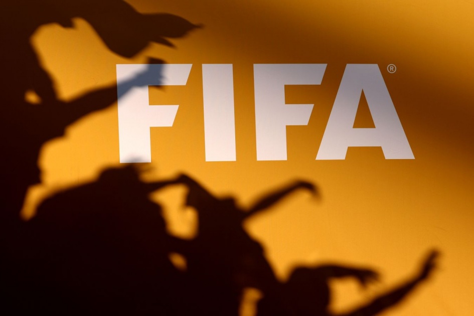 FIFA podderzhala sudyu Klausa posle kommentariev Trampa