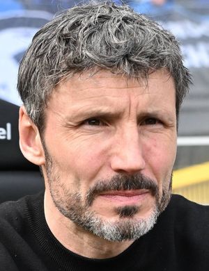 Van Bommel soglasoval naznachenie glavnym trenerom sbornoy Belgii